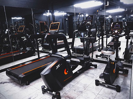 FITNESS ROOM